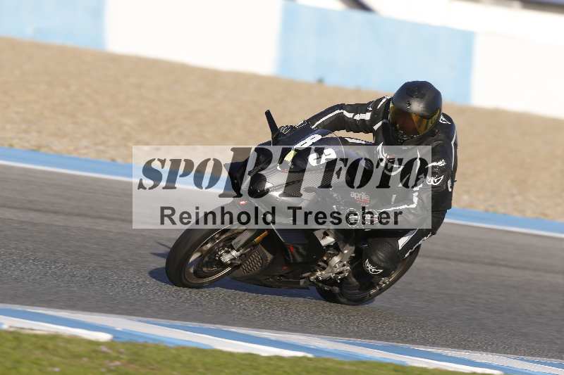 /02 28.-31.01.2025 Moto Center Thun Jerez/gruen-green/83